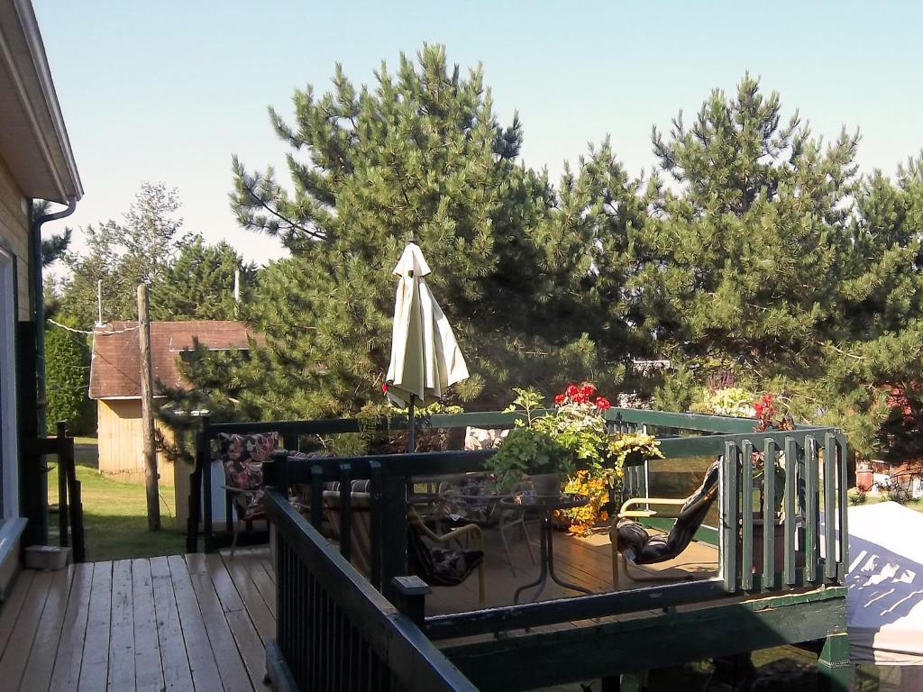Gite La Halte Du Verger Bed And Breakfast Riviere-du-Loup Exterior photo