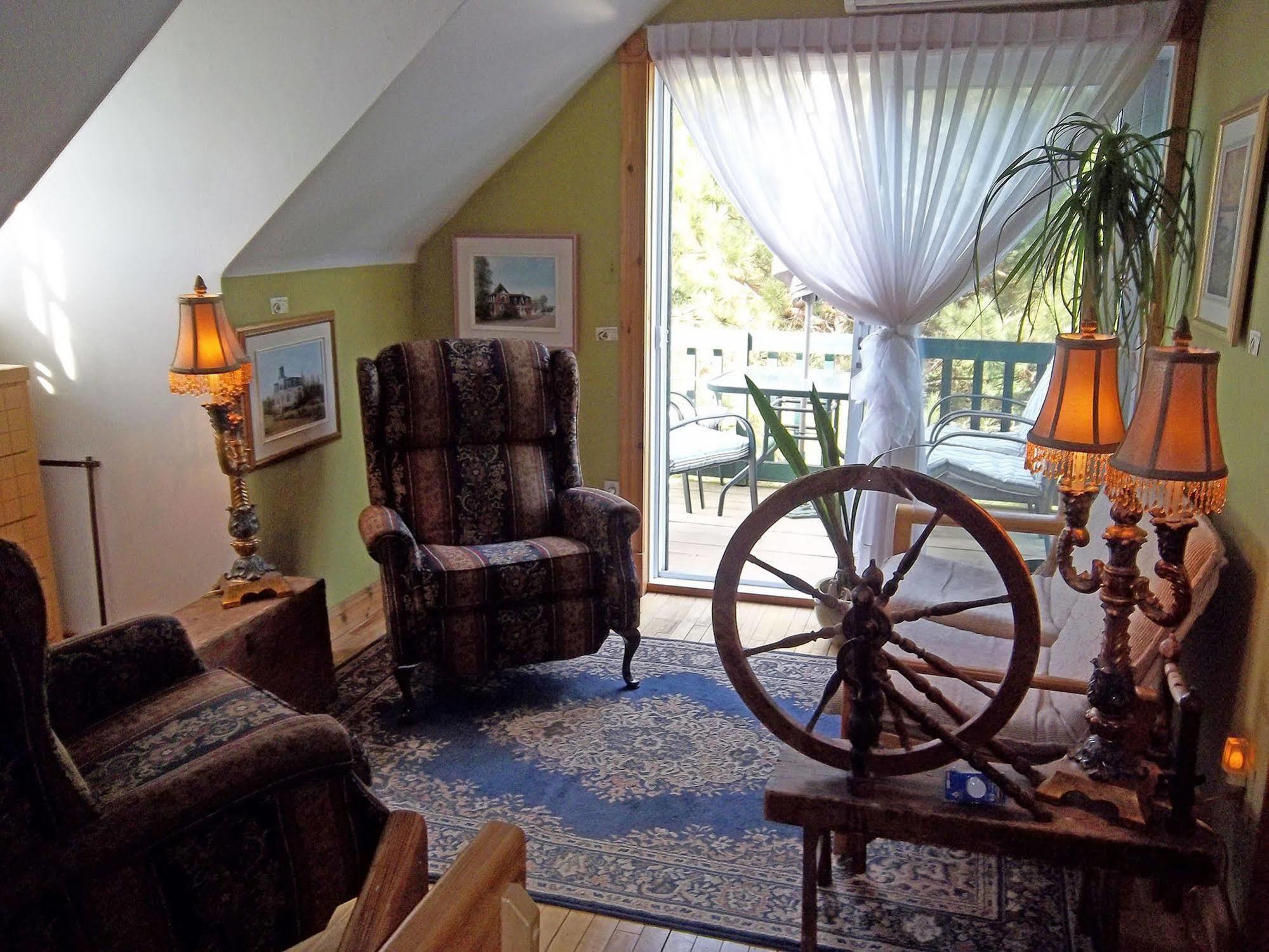 Gite La Halte Du Verger Bed And Breakfast Riviere-du-Loup Exterior photo